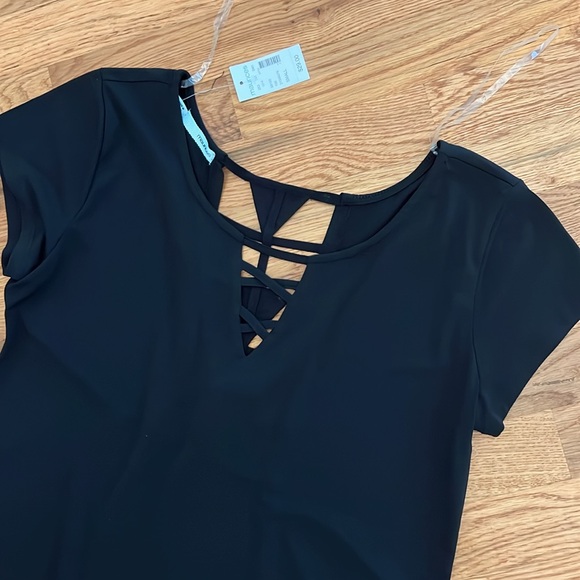 NWT Maurice’s Top with Back Cutouts Size Small - Picture 4 of 8